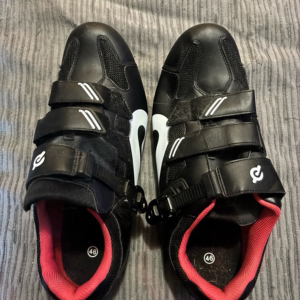 Black Pelaton Cycling Shoes